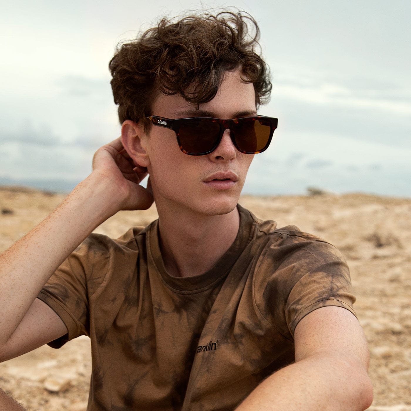 Doha Square Dark Carey / Brown