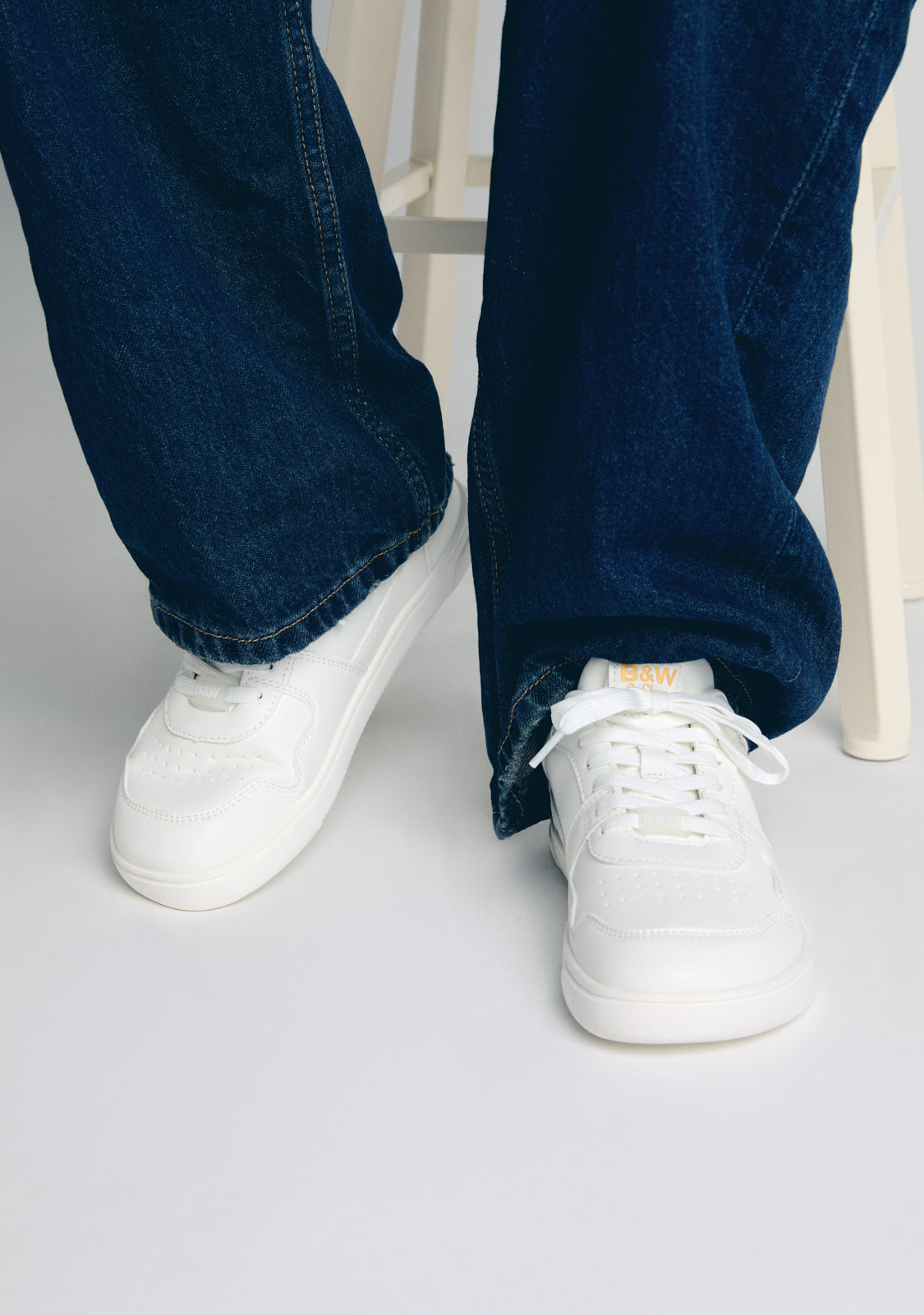 White Goflex Barefoot Low Sneakers