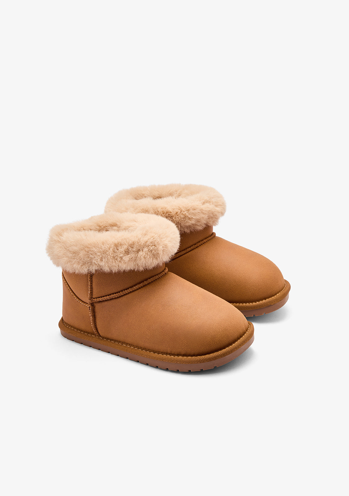 Tan Goflex Low Fur Australian Boots B&W