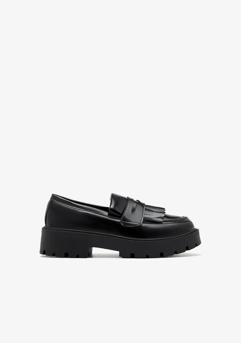 black-fringe-loafers-