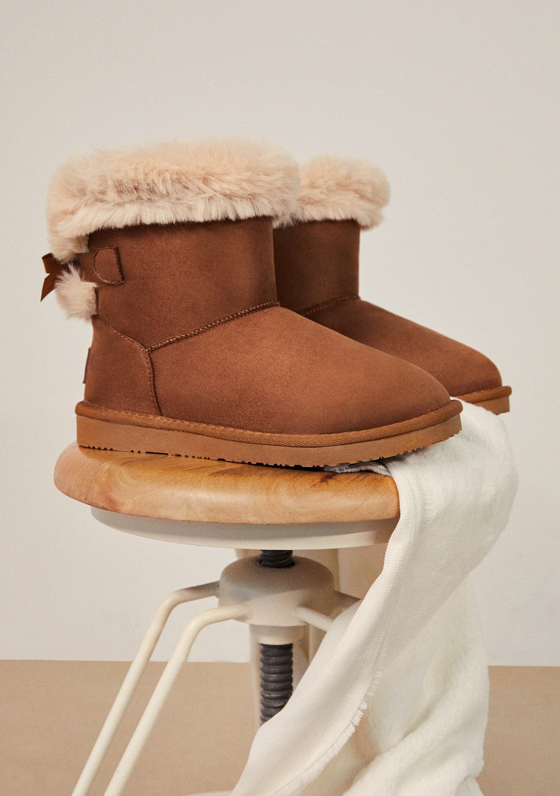 Tan Bow Fur Australian Boots Water Repellent