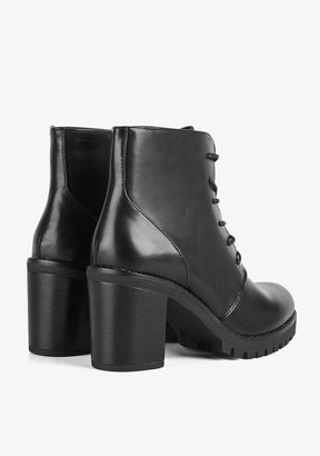 Ankle Boots Haute Black Lace