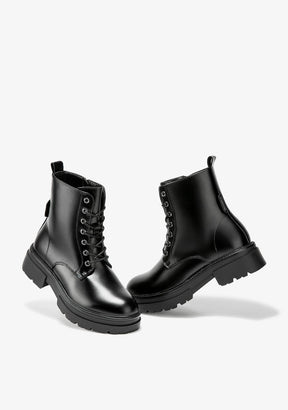 Boots Kate Black