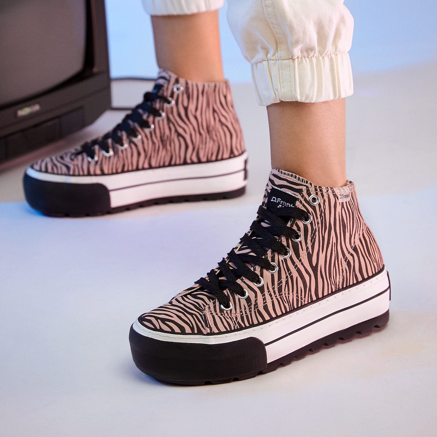 One Way Platform Zebra Pink