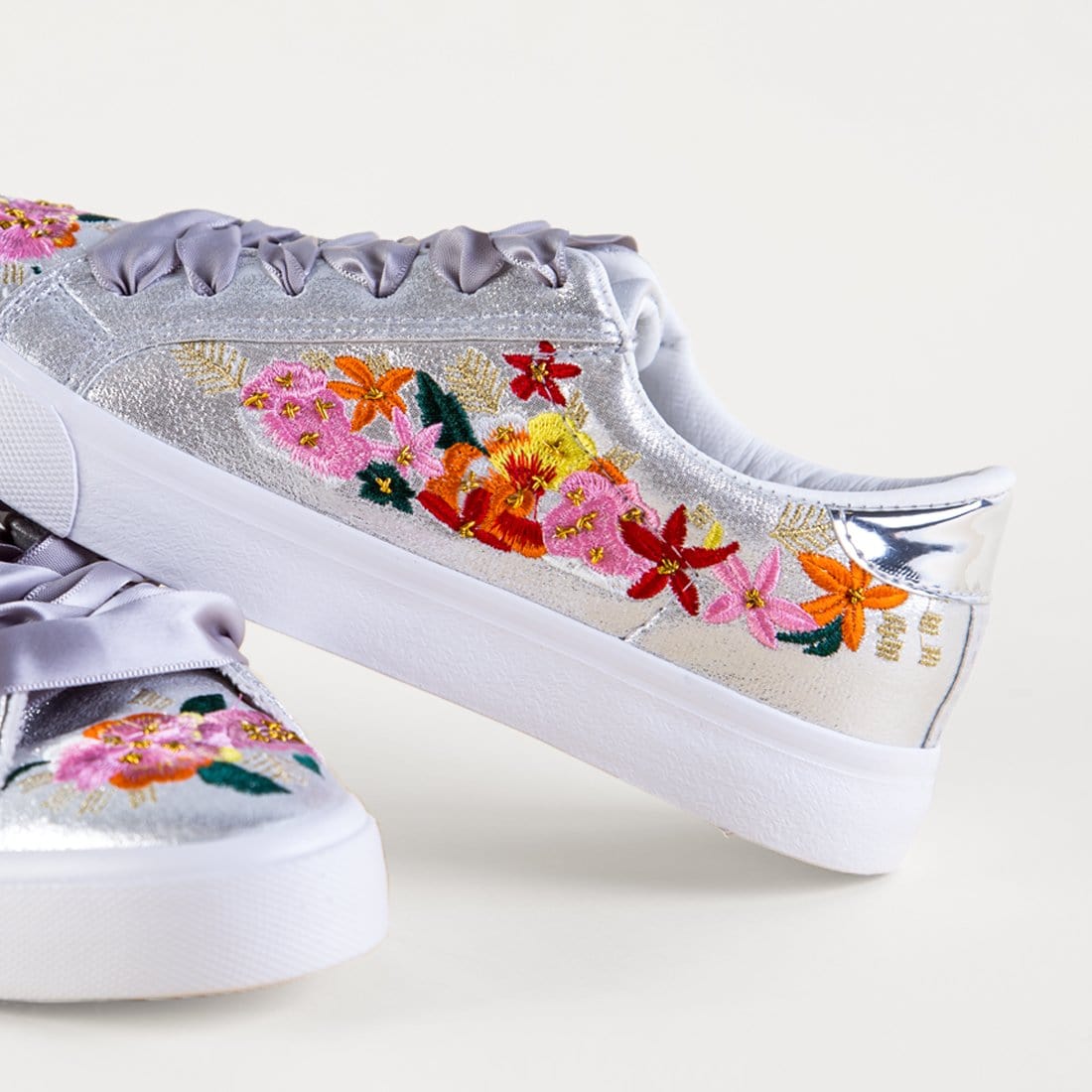 Sneakers Bloom Embroidery Silver